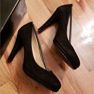 NIB Colin Stuart Black Suede Comfort Heels